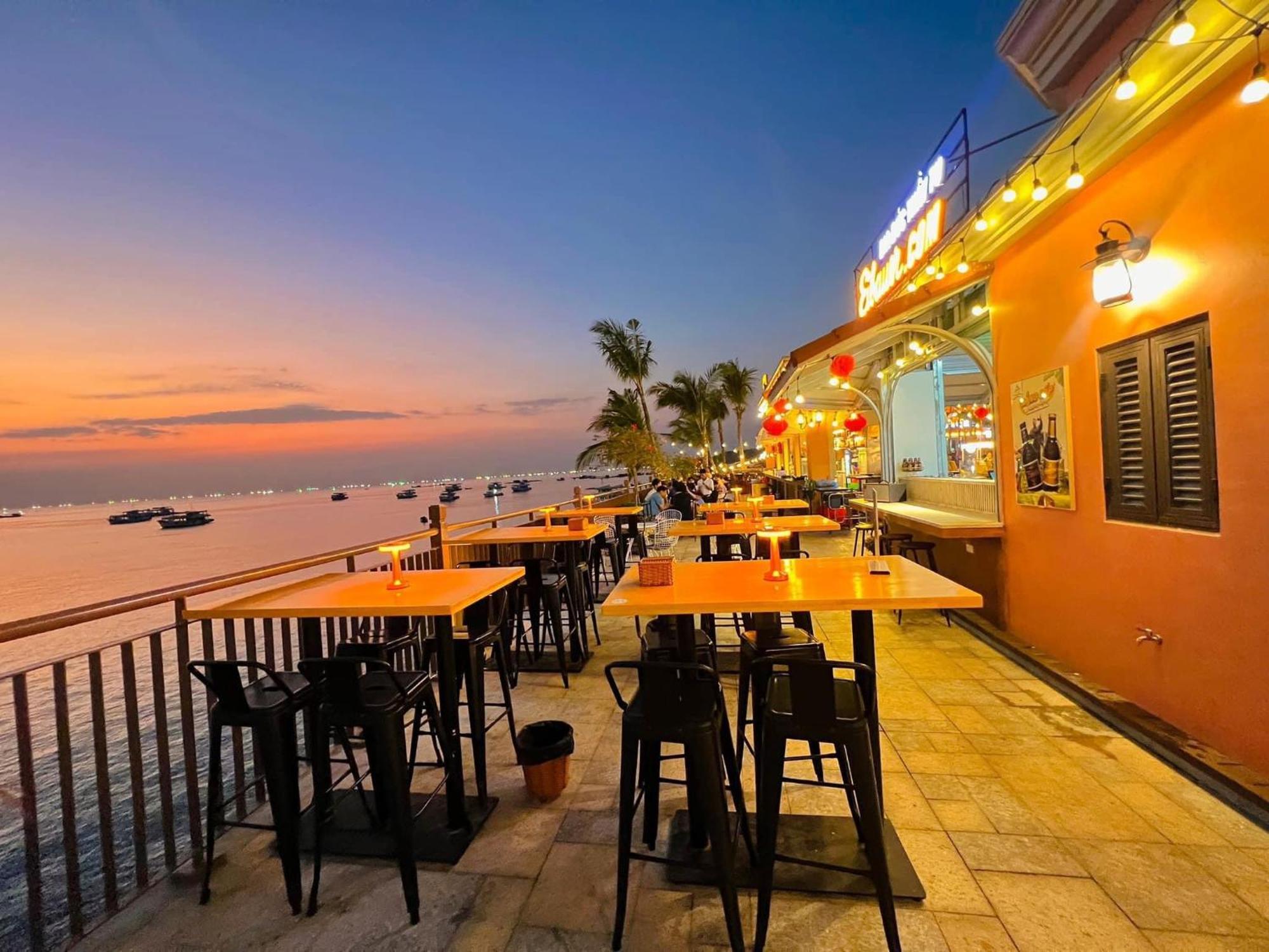 Sunset Sorrento Phu Quocアパートホテル エクステリア 写真