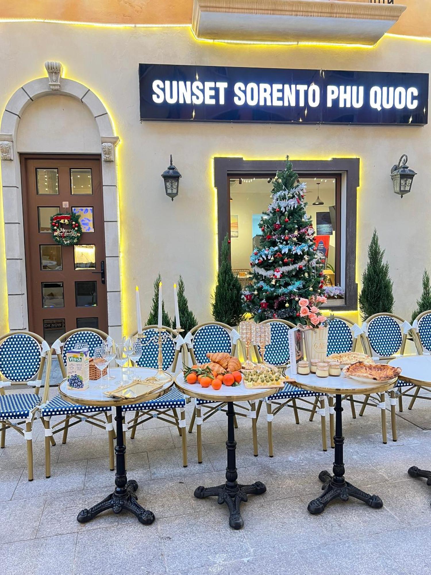Sunset Sorrento Phu Quocアパートホテル エクステリア 写真
